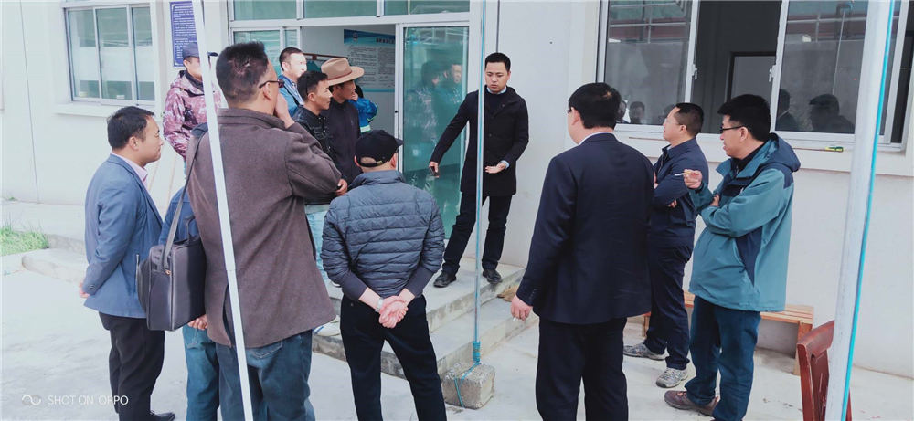 西南督查組在自治區(qū)、日喀則市、吉隆縣、吉隆鎮(zhèn)有關(guān)領(lǐng)導(dǎo)的陪同下對(duì)吉隆鎮(zhèn)污水處理廠檢查工作