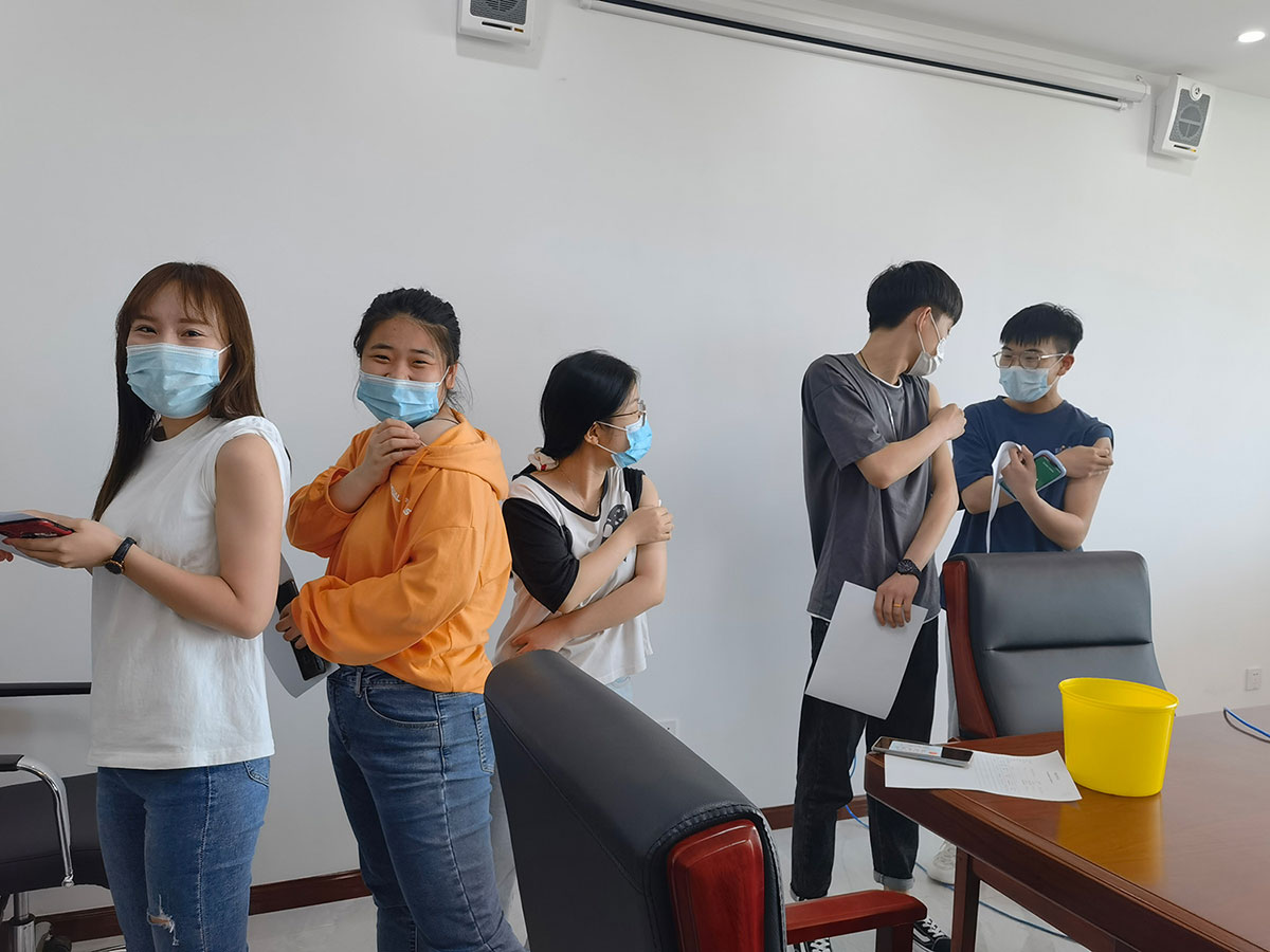 疼么，不疼，甚至有點(diǎn)想笑.jpg